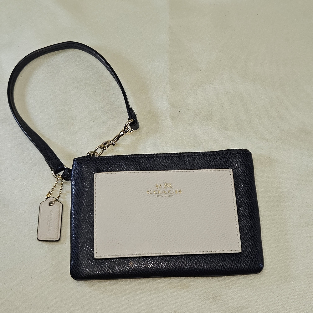 Coach Wristlet Navy/white Pocket On Front, Zipper EUC